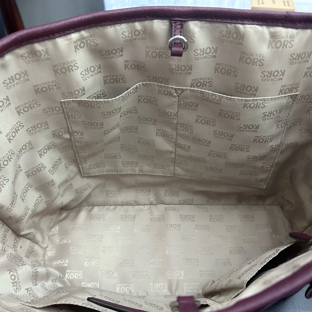 Michael Kors Tote & Wallet - Picture 6 of 8